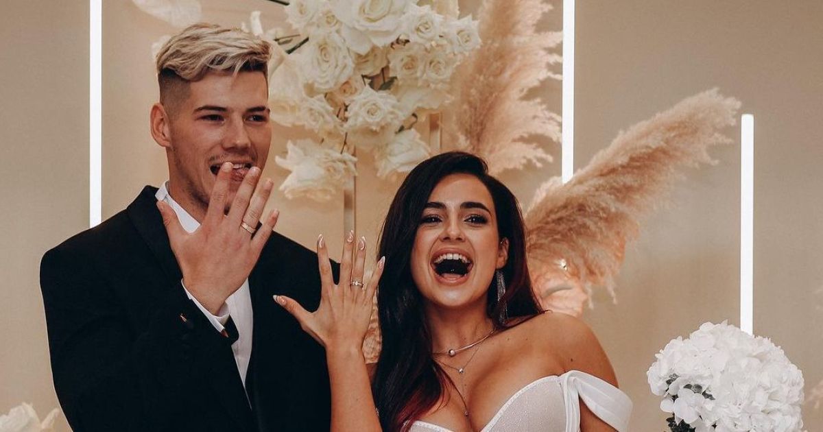 Анна Трінчер чоловік