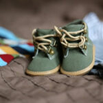 Можна чи віддавати свою взуття