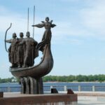 Пам’ятник Кию, Щеку, Хориву і Либеді