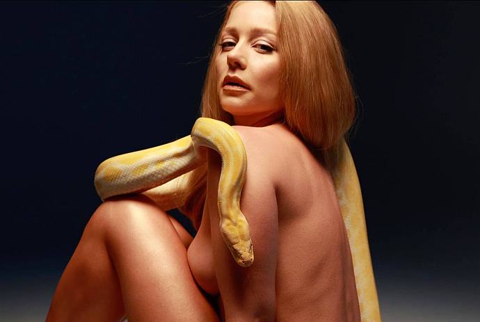 Тіна Кароль гола: сміливі фотосесії, кліпи та сила жіночності в українському шоу-бізнесі