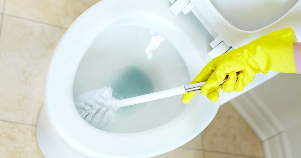 Як очистити унітаз від нальоту каменю: ефективні методи для блискучої чистоти