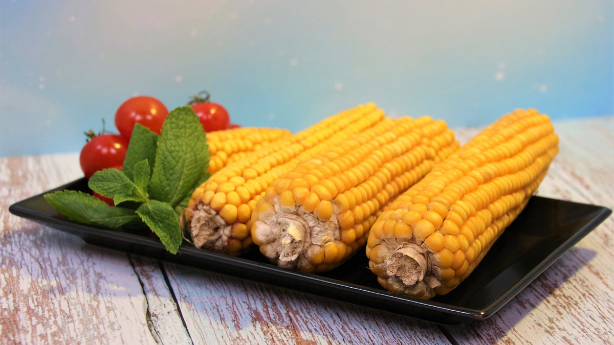 Як приготувати кукурудзу в мікрохвильовці: швидкий рецепт соковитої смакоти