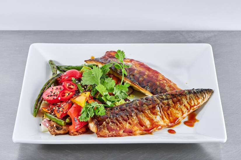 Як приготувати скумбрію: рецепти та секрети соковитої риби